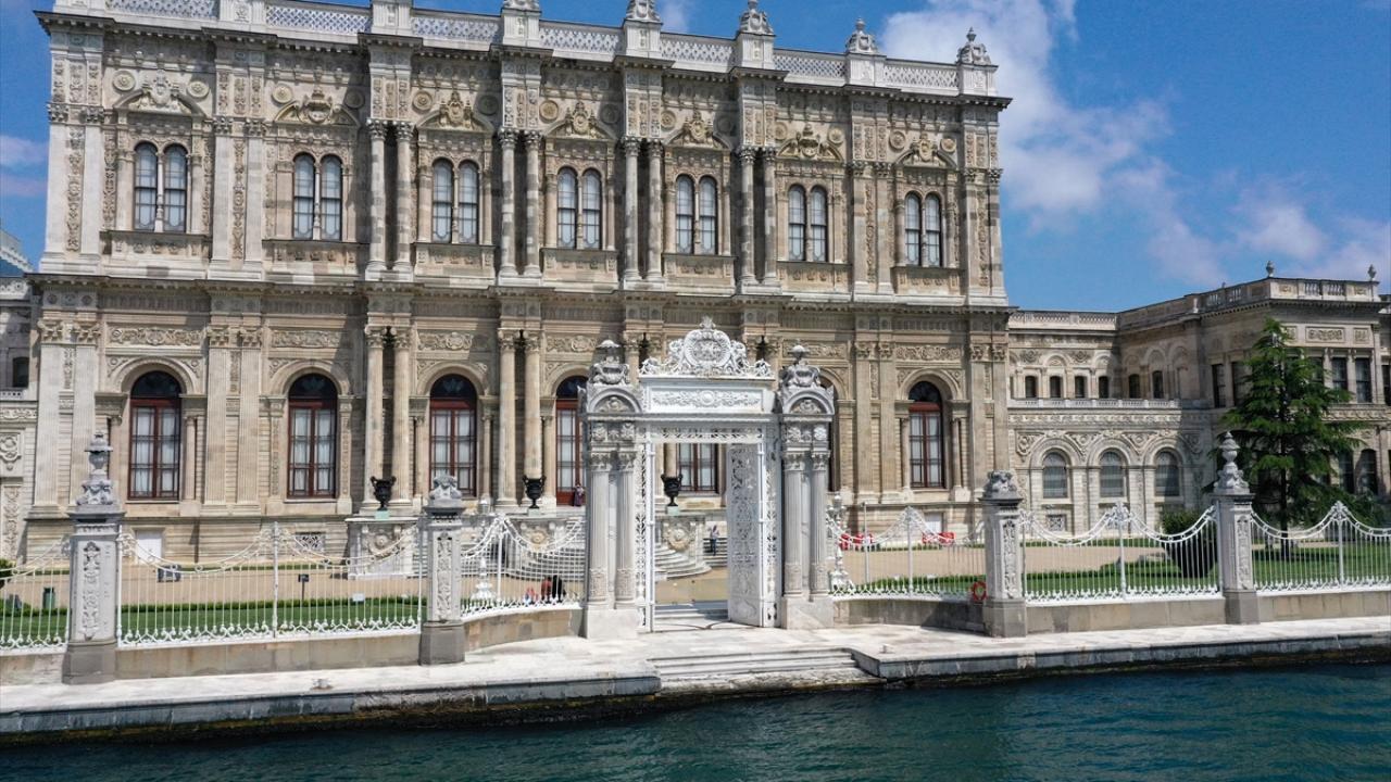 "Tanzimat Dönemi saraylarının en sembolik ve ikonik olanı Dolmabahçe Sarayı`dır"