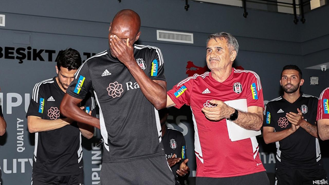 Beşiktaş'ta Atiba Hutchinson dönemi sona eriyor