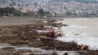 Samsun plajları çöplerle doldu