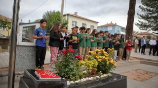 Şehit öğretmen Aybüke Yalçın vefatının 6. yılında kabri başında anıldı