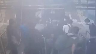 Yürüyen merdiven ters çalıştı, 14 kişi ağır yaralandı