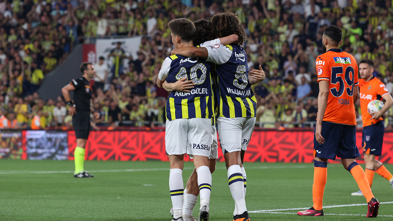 Ali Koç ilk kupasını aldı