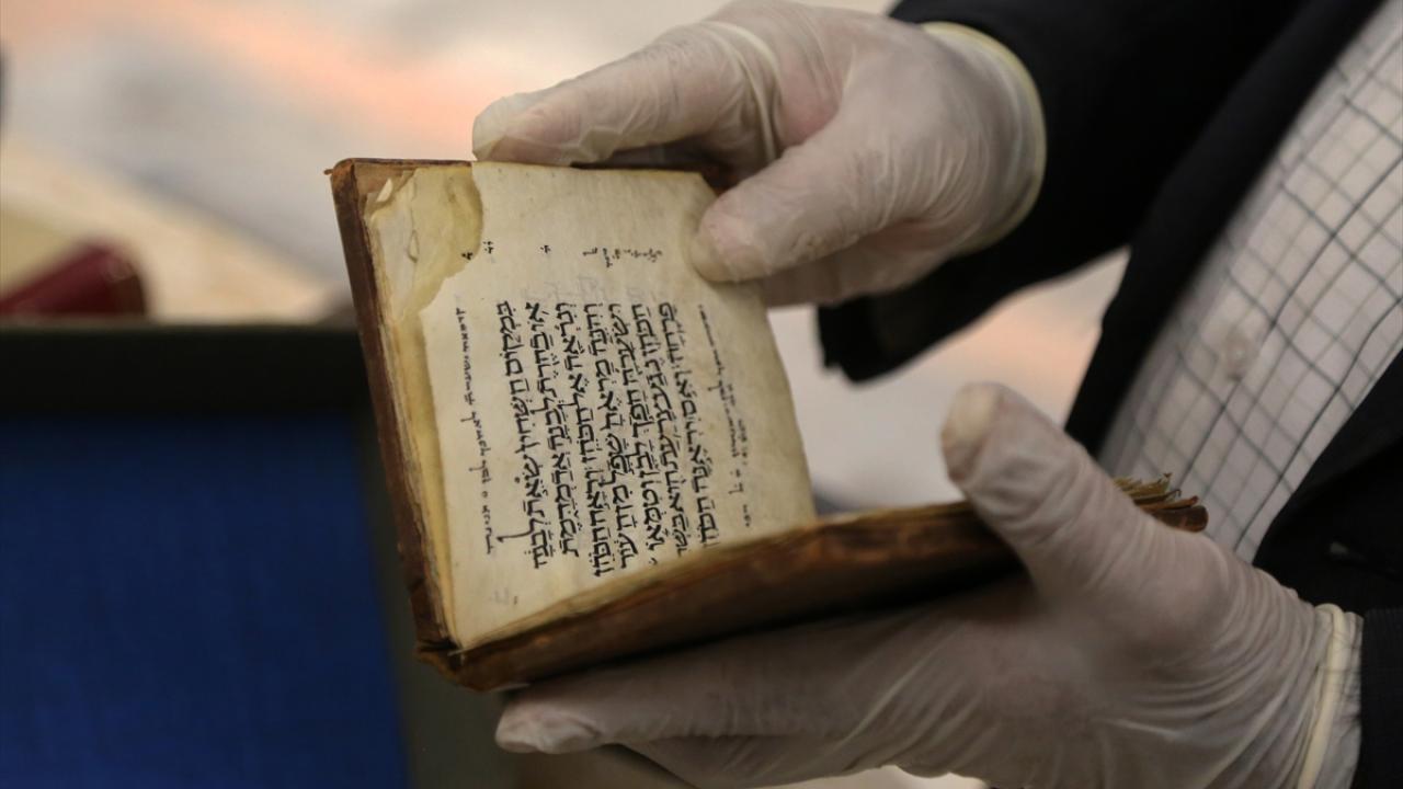 Tevrat, İncil ve Avesta