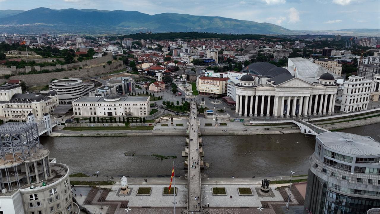 Üsküp`teki Osmanlı mührü: Fatih Sultan Mehmet Köprüsü