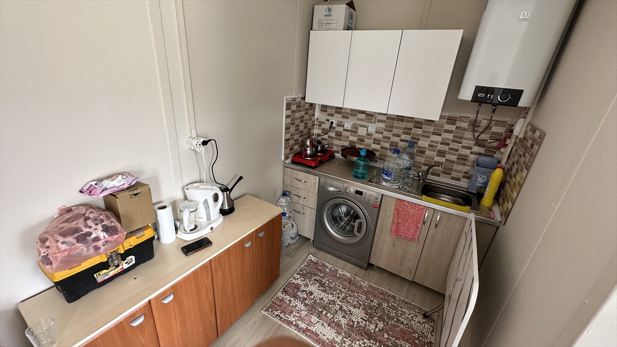 Dayalı döşeli teslim ediliyor