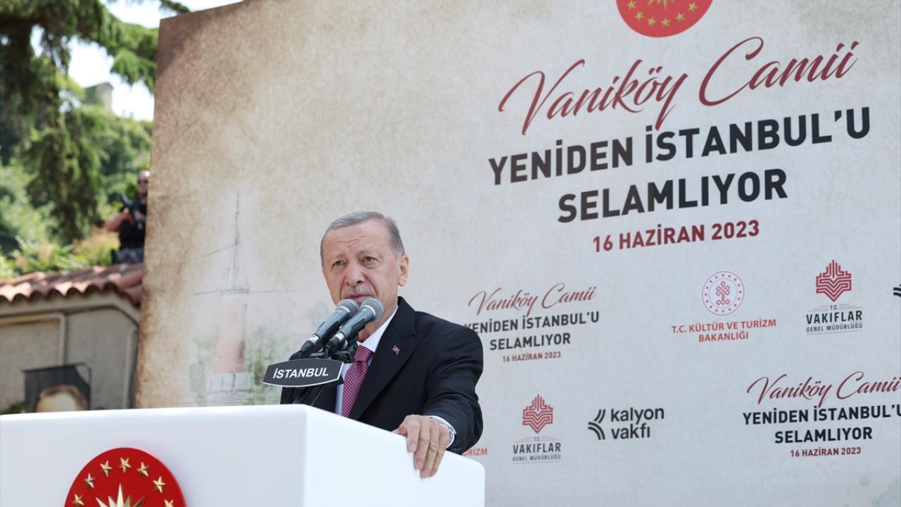 "Camimiz tamamen özgün malzeme kullanılarak yenilendi"