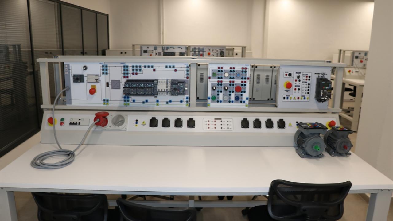 "Eğitime, ilime daha çok fikir vermeliyiz"