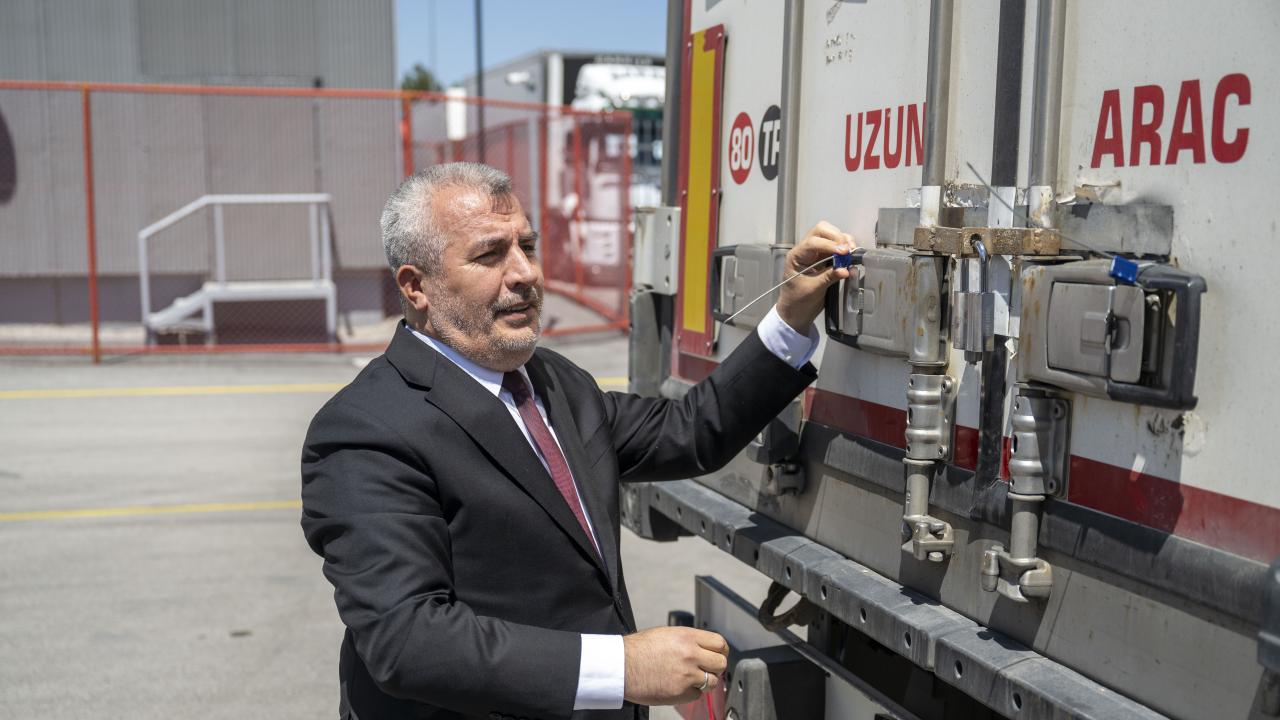 ÖSYM Başkanı Ersoy, 2 farklı noktada transfer sürecini inceledi