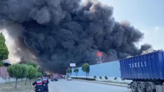 Manisa'da geri dönüşüm tesisinde yangın