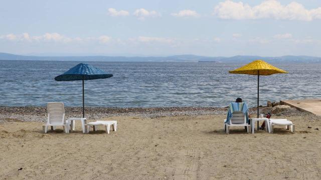 Alman Turist, Yunanistan'daki 'Şezlong Savaşı' Nedeniyle Tazminat Kazandı