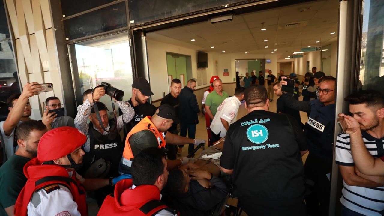 Cenin`de 1 İsrail askeri yaralandı, 20 Filistinli gözaltında