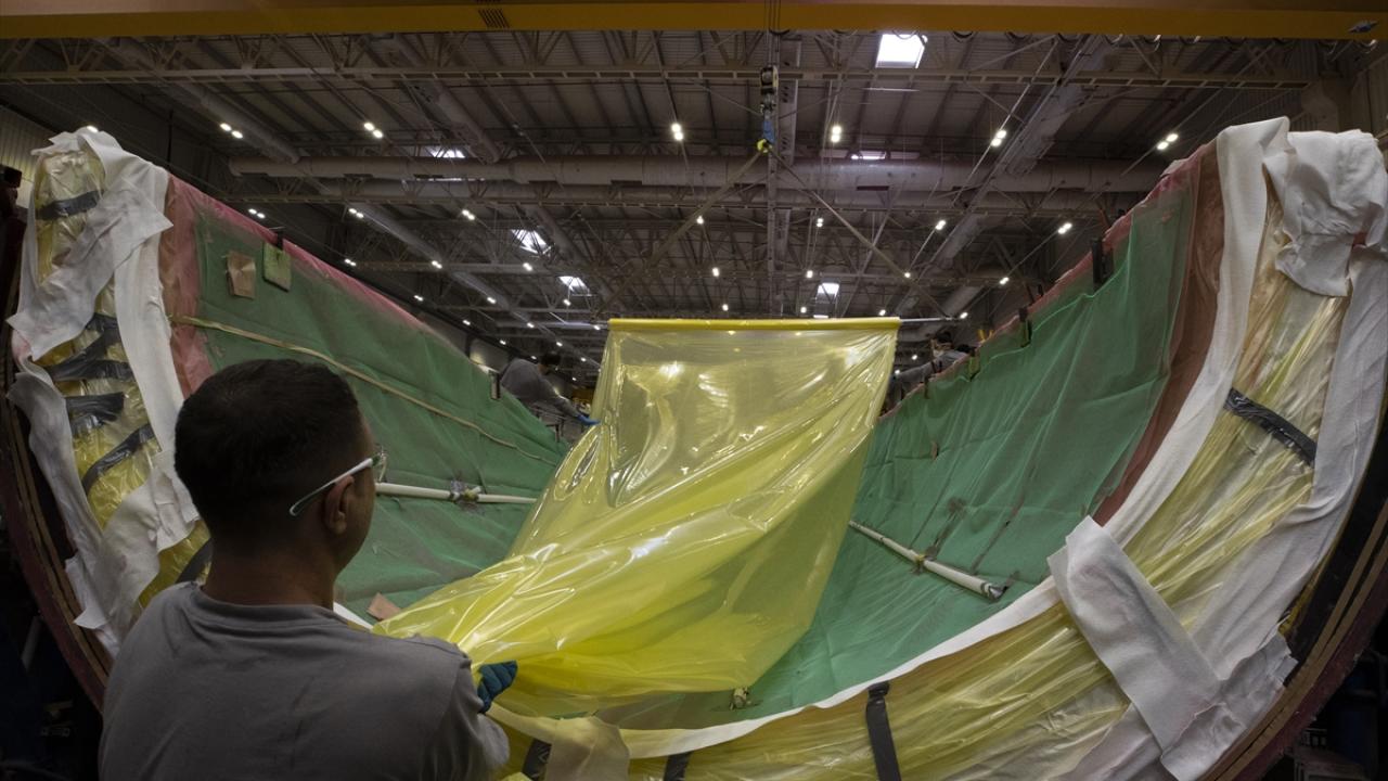 Dev kanatlar milimetrik hata payıyla üretiliyor