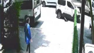 Rögar kapağı kazaya neden oldu: O anlar kamerada