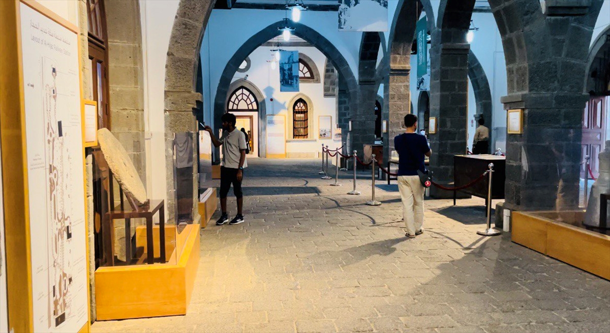 "Hacılarımız, Osmanlı minarelerini gördükleri zaman yüzleri gülüyor"