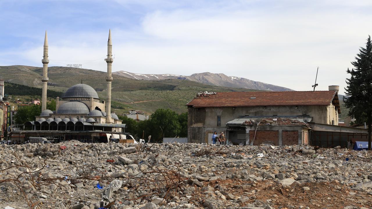 "Şehrin kalbi yeniden inşa ediliyor"