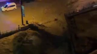 Ordu'da sağanak: Dere taştı, caddeleri su bastı