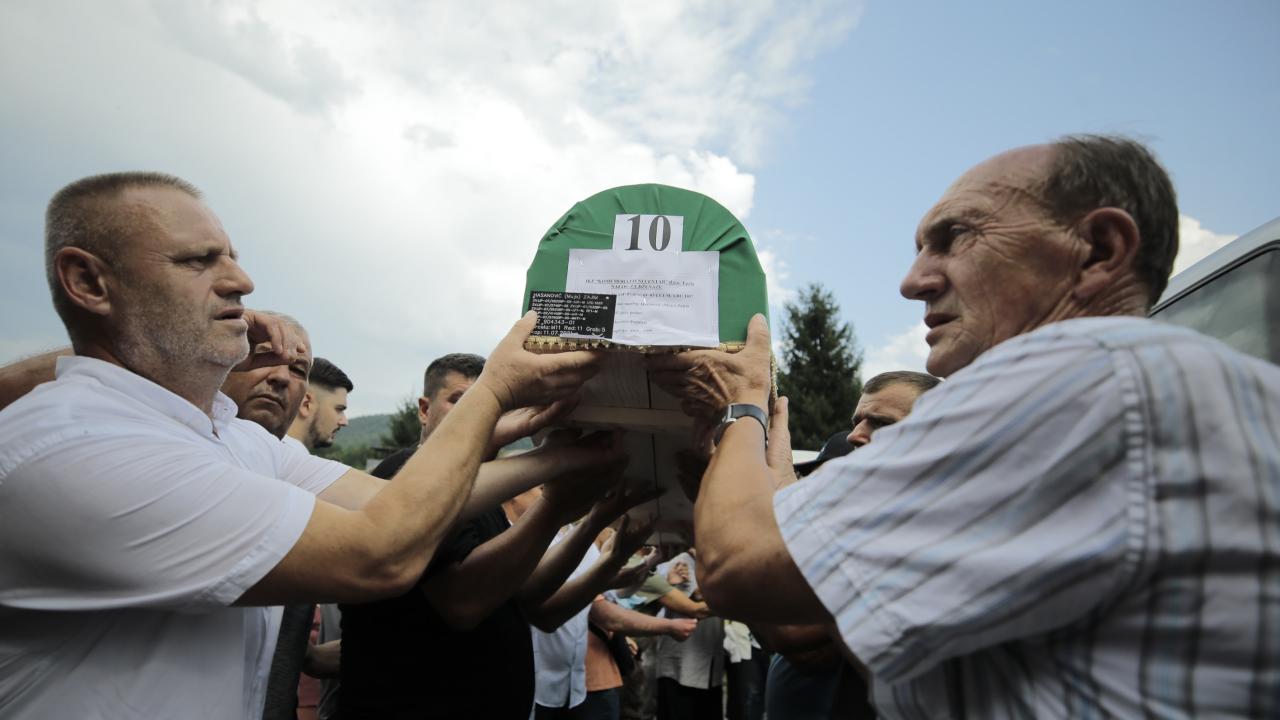 Kurbanların en genci 15 yaşındaki Elvir