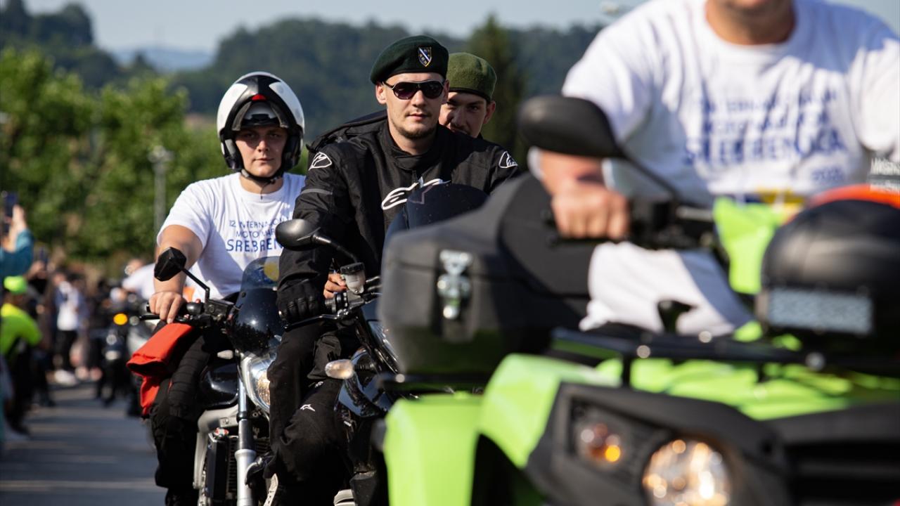 Srebrenitsa için yola çıkan motosikletliler ve maratoncular da Potoçari`ye ulaştı