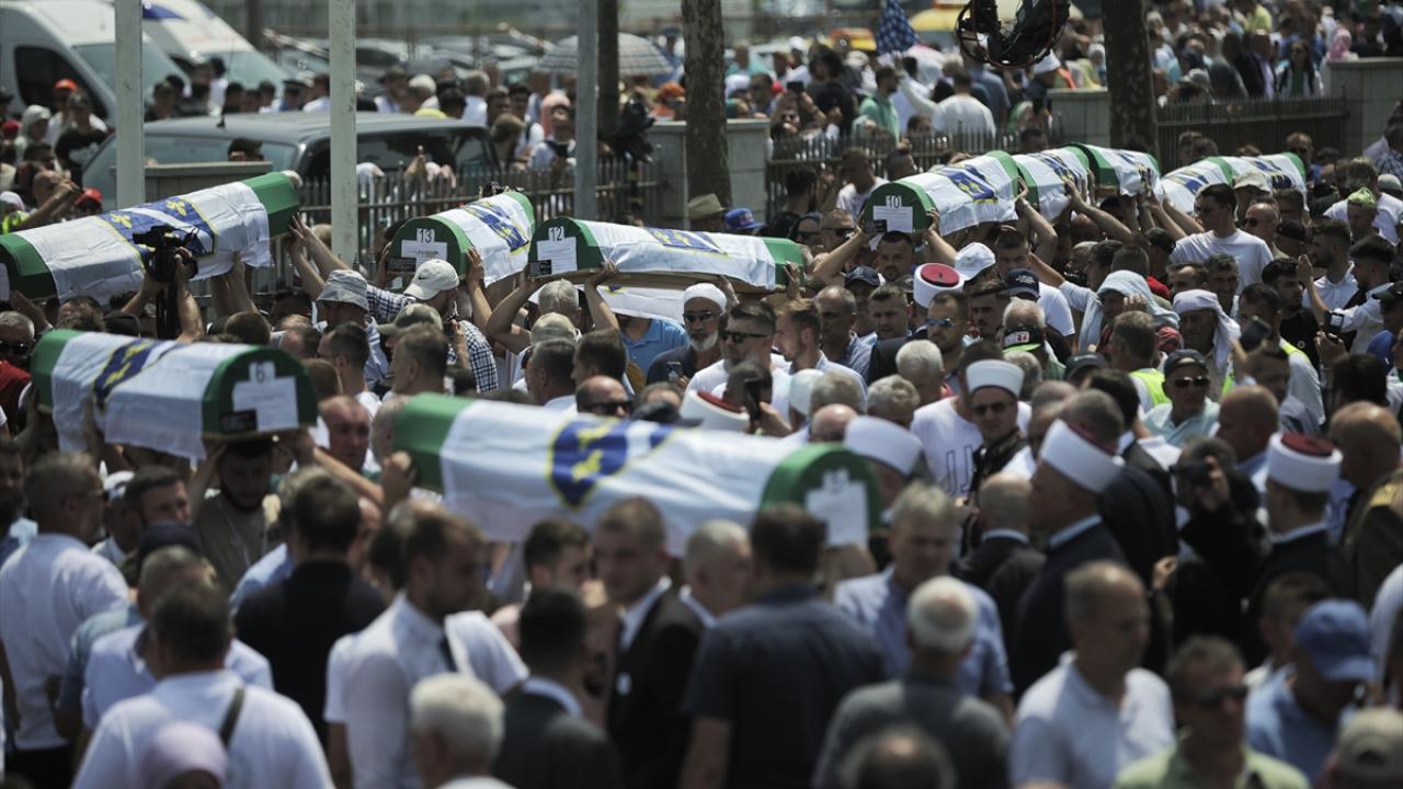 Soykırımın 28`inci yılında toprağa verilen kurbanlar ve doğum tarihleri şöyle: