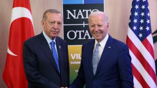 Biden, İsveç'in NATO'ya kabulü konusunda Cumhurbaşkanı Erdoğan'a teşekkür etti