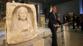 İtalya'ya kaçırılan 1800 yıllık Mezar Steli Türkiye'ye iade edildi Foto Fokus