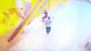 Kereste fabrikasındaki patlama kameraya yansıdı