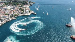 Kıyı Emniyeti'nden İstanbul Boğazı'nda saygı seyri