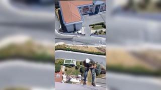 İskele devrildi, tadilat yapan işçiler 14. katta mahsur kaldı