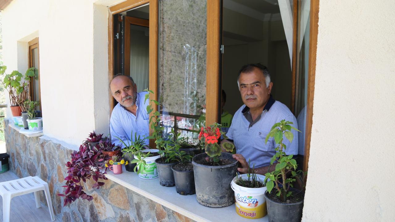 "Yeni evlerimize alışmaya çalışıyoruz"