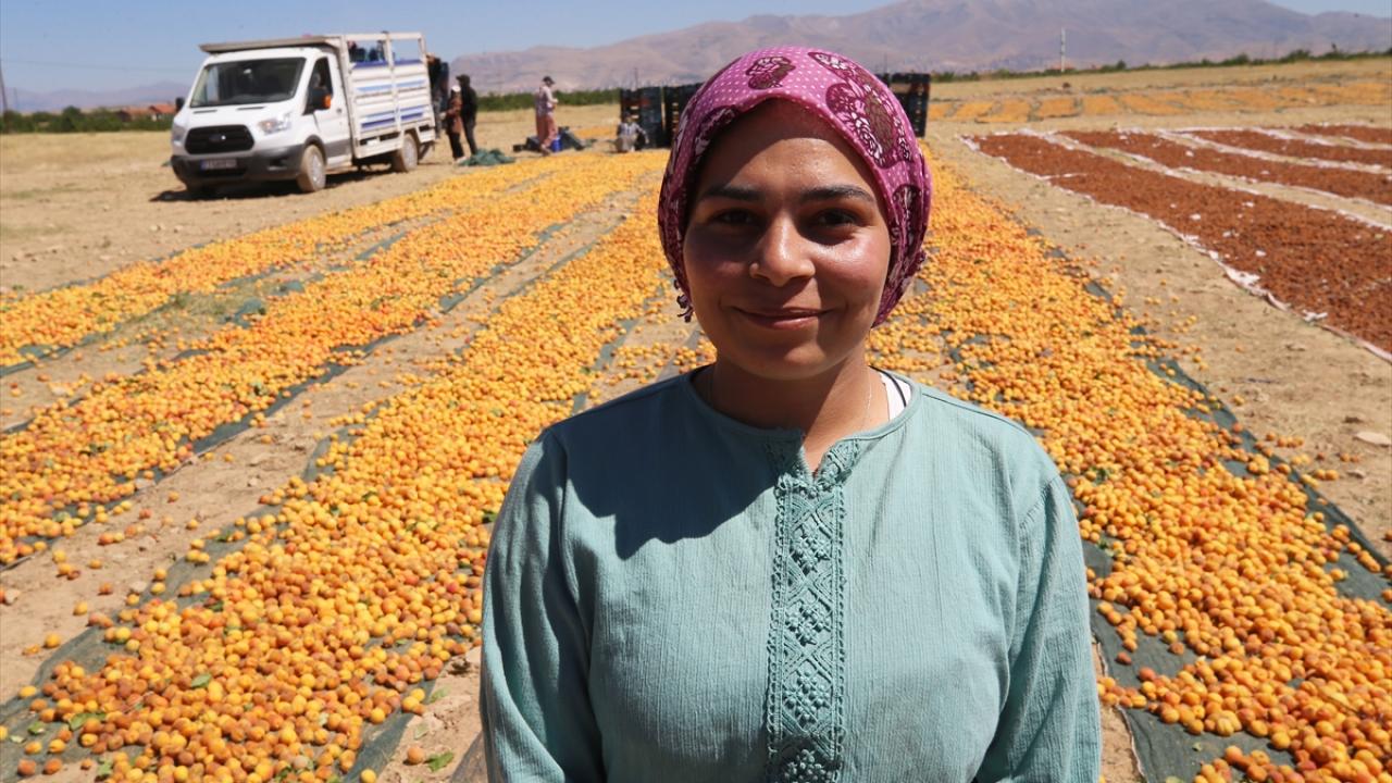 "Babama destek olmak için buradayız"
