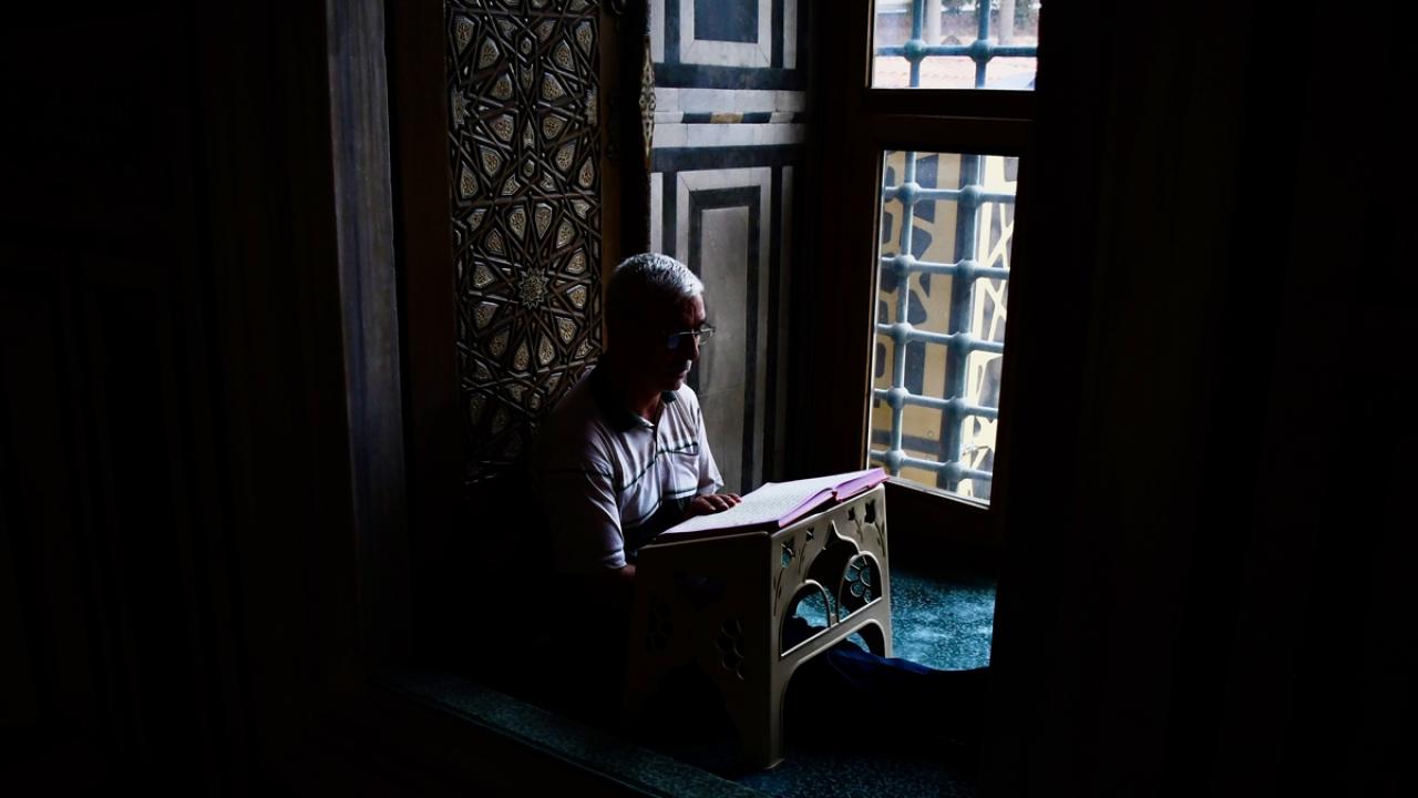 "İnancımızda ve medeniyetimizin temelinde okumak vardır"