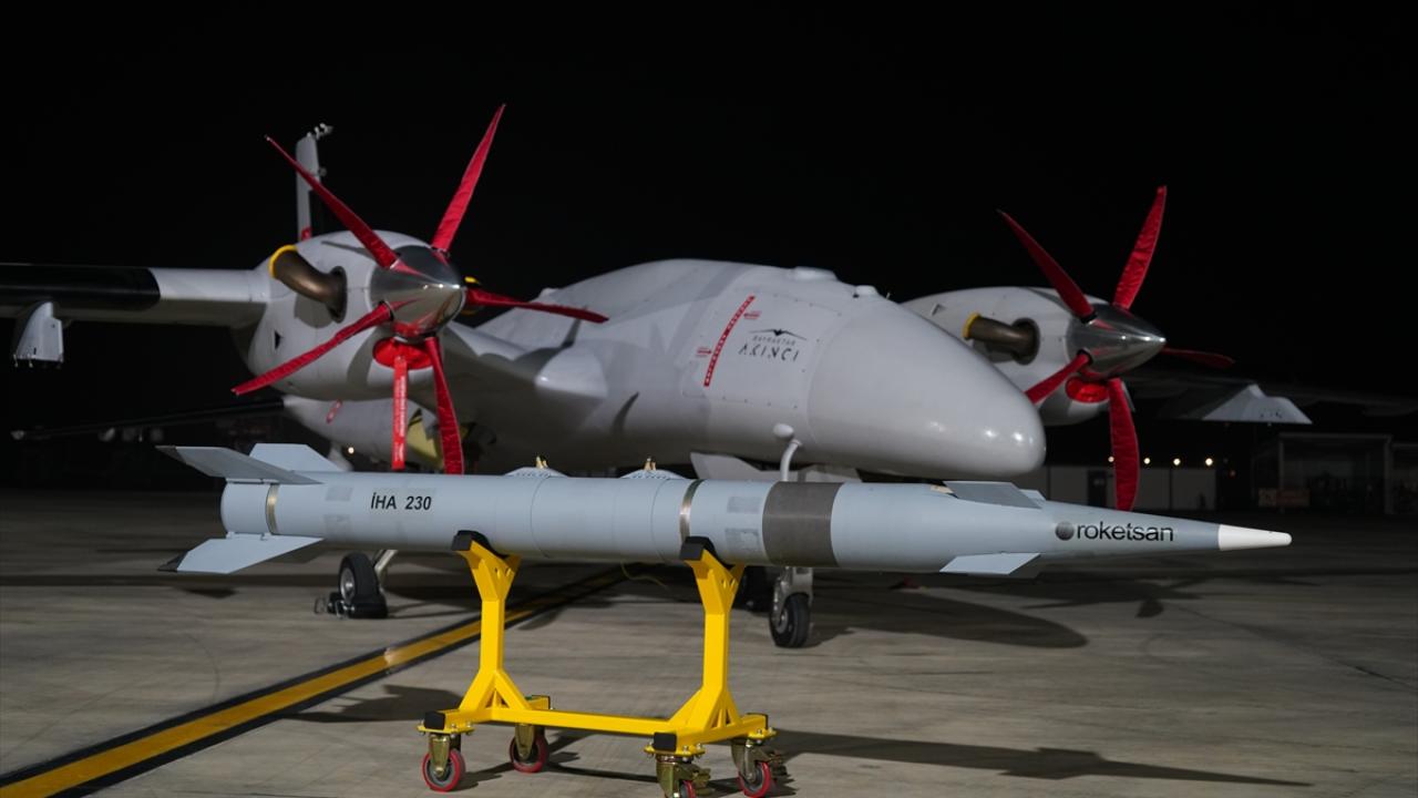 Havadan karaya balistik süpersonik füzesi İHA-230
