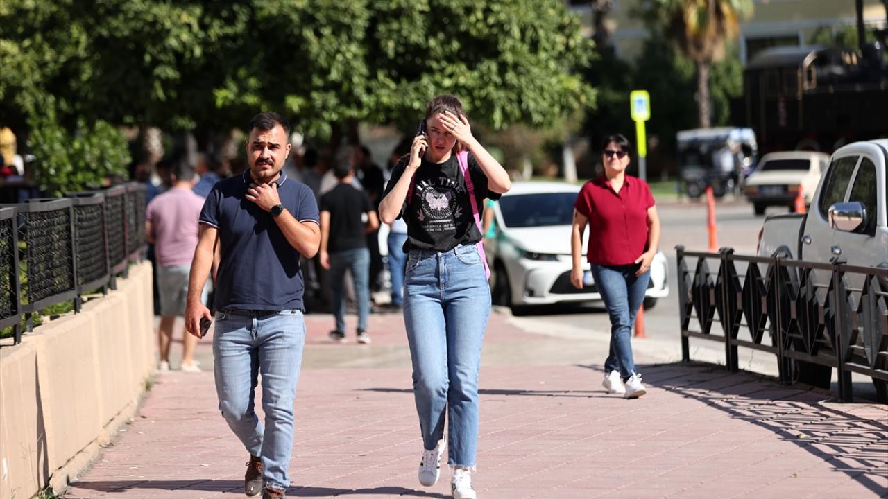 Bakan Yerlikaya: Can ve mal kaybına yönelik ihbar yapılmadı