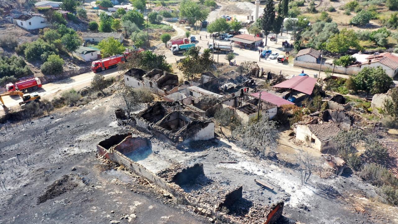 Söndürme çalışmaları saatlerdir devam ediyor
