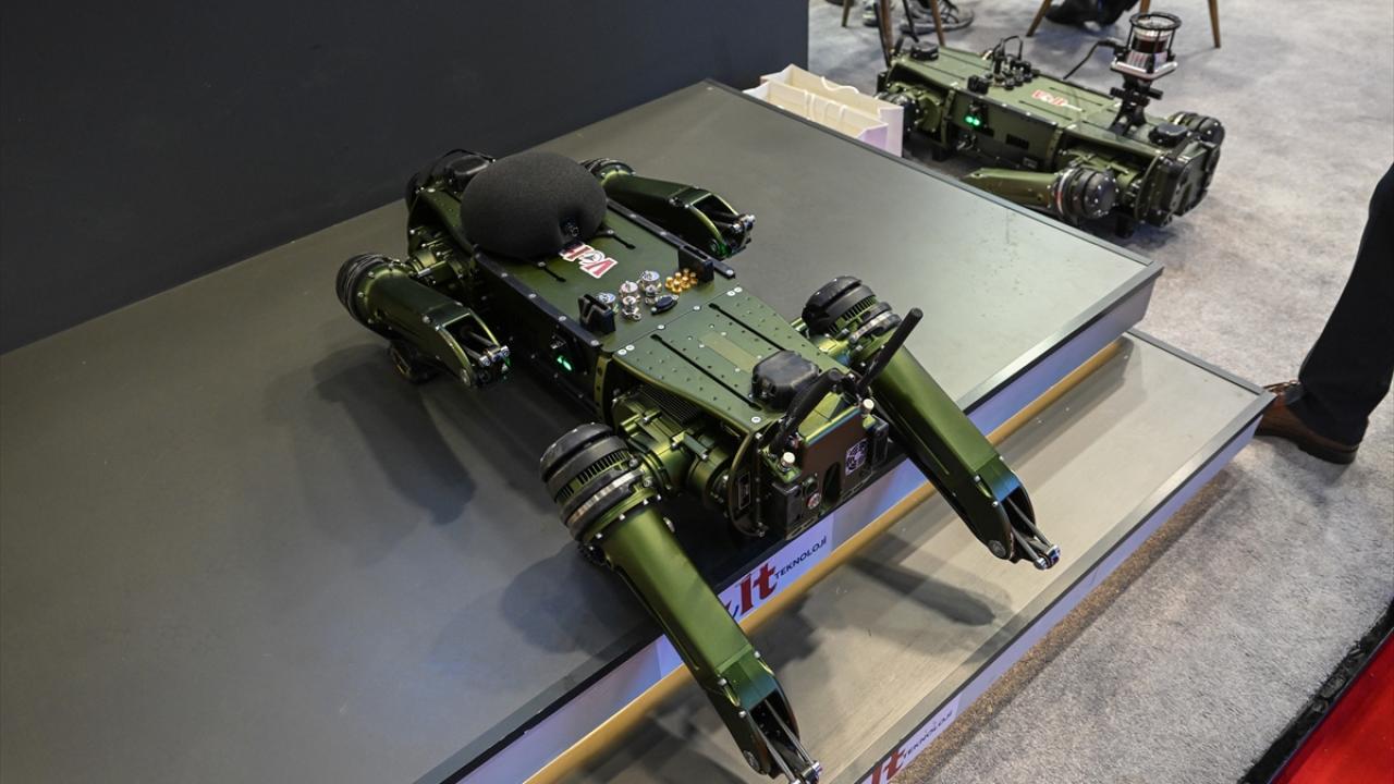 Ghost Roboticsin v60 robot köpeği