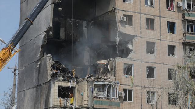 Ukrayna: Rus ordusunun Dnipro ve Zaporijya'ya düzenlediği saldırılarda 8 kişi öldü, 35 kişi yaralandı