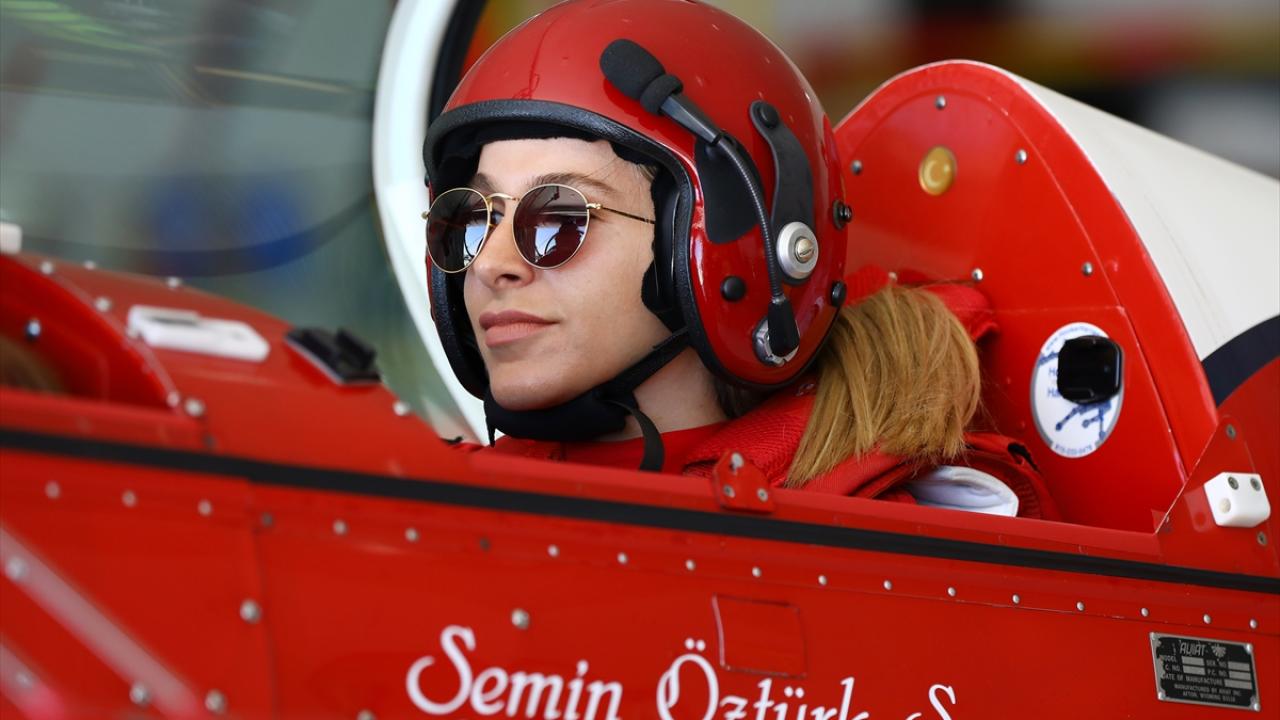 Babasının daha önce kullandığı uçakla gösteri sunacak