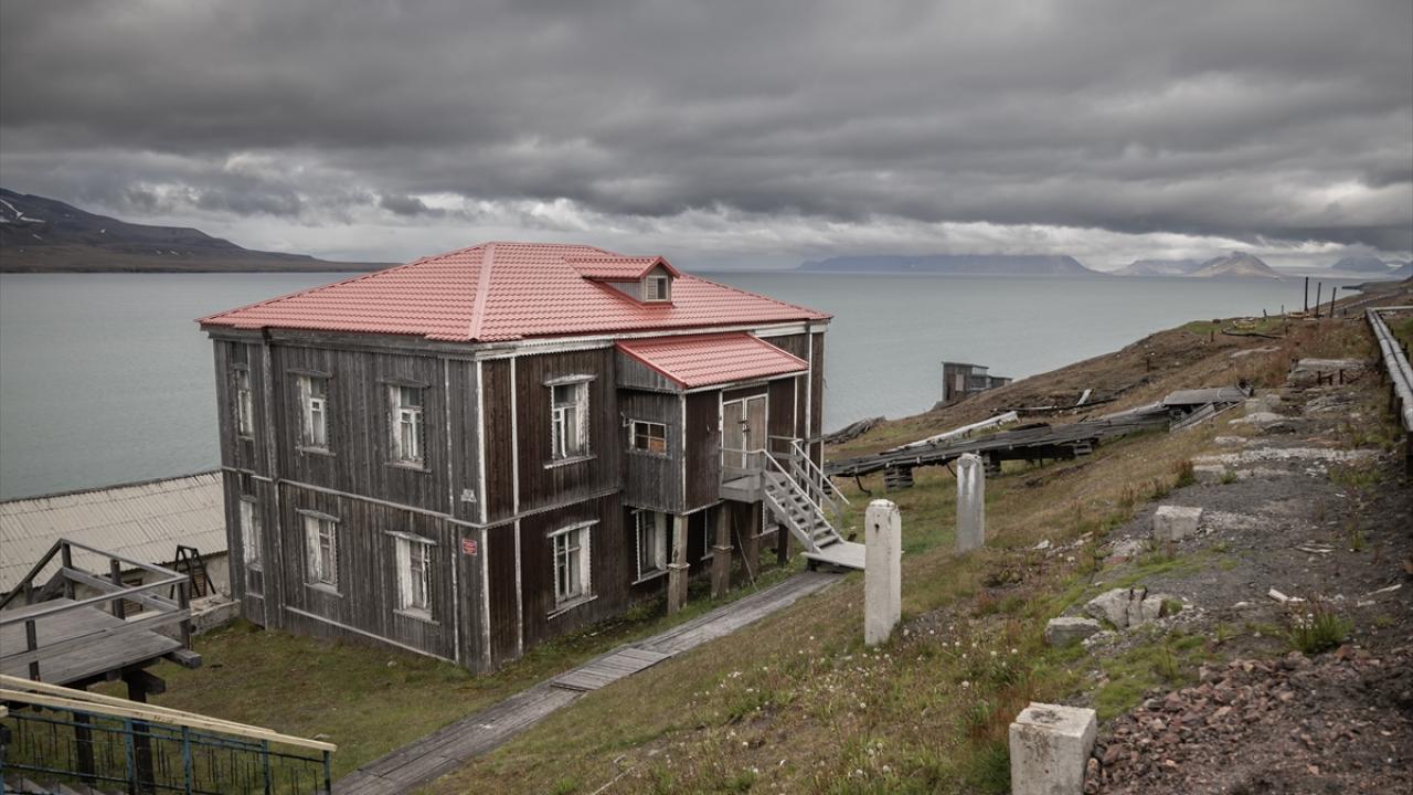 Sefer ekibinden yabancı araştırma istasyonu ziyaretleri