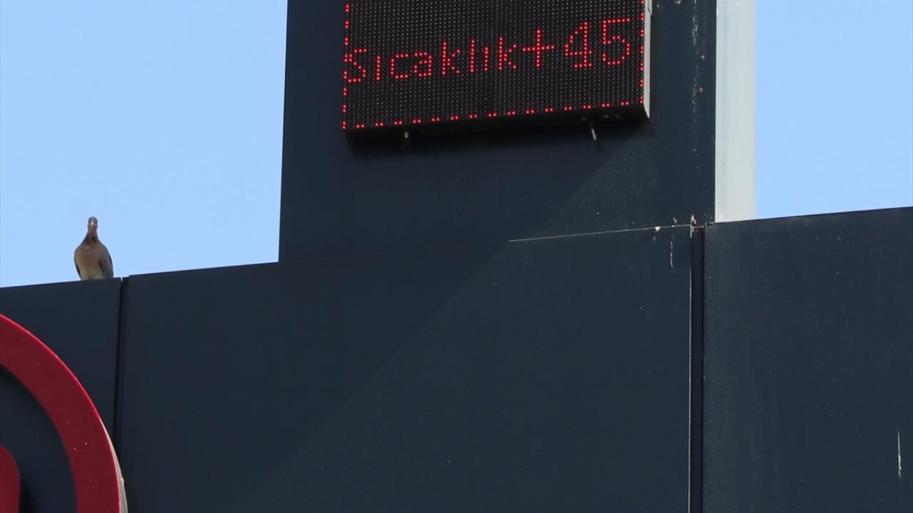 Diyarbakır`da sıcak hava bunaltıyor