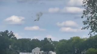 ABD'de gösteri uçuşu yapan savaş uçağı düştü