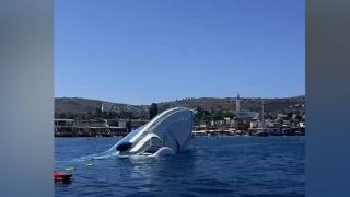 Bodrum'da motoryat suya gömüldü