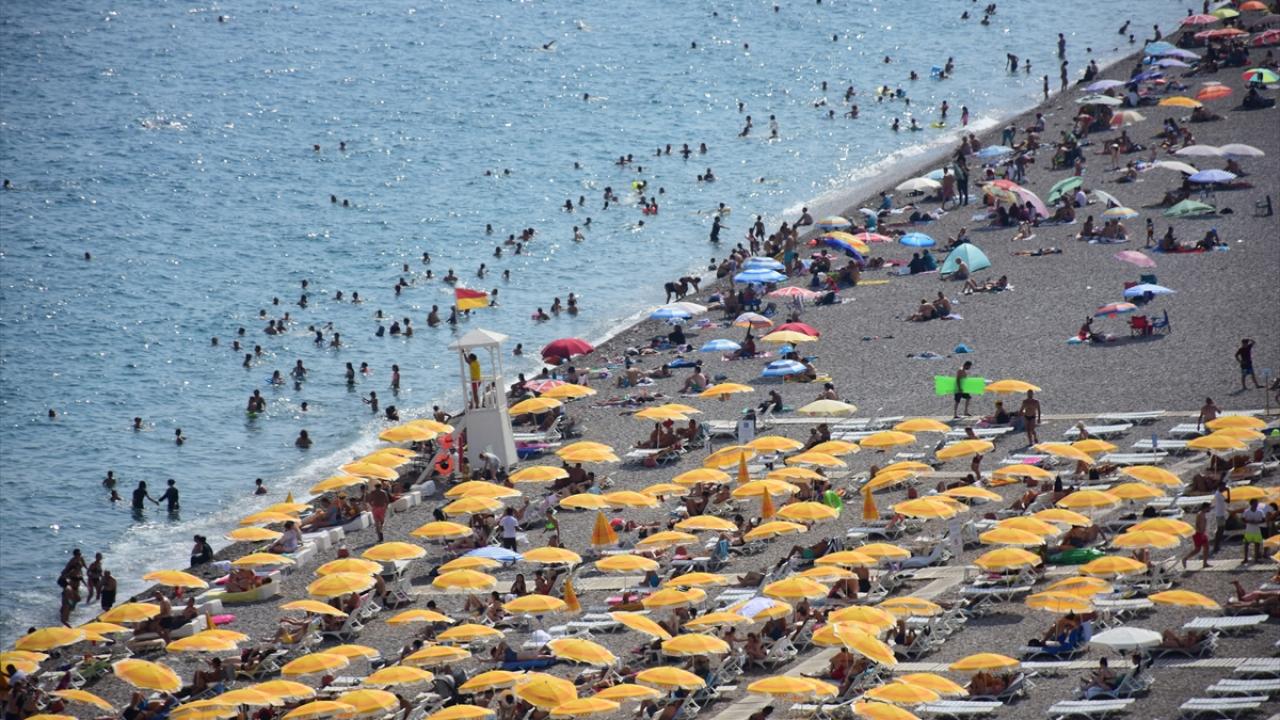 Antalya Havalimanı`nda hava trafiği normale döndü