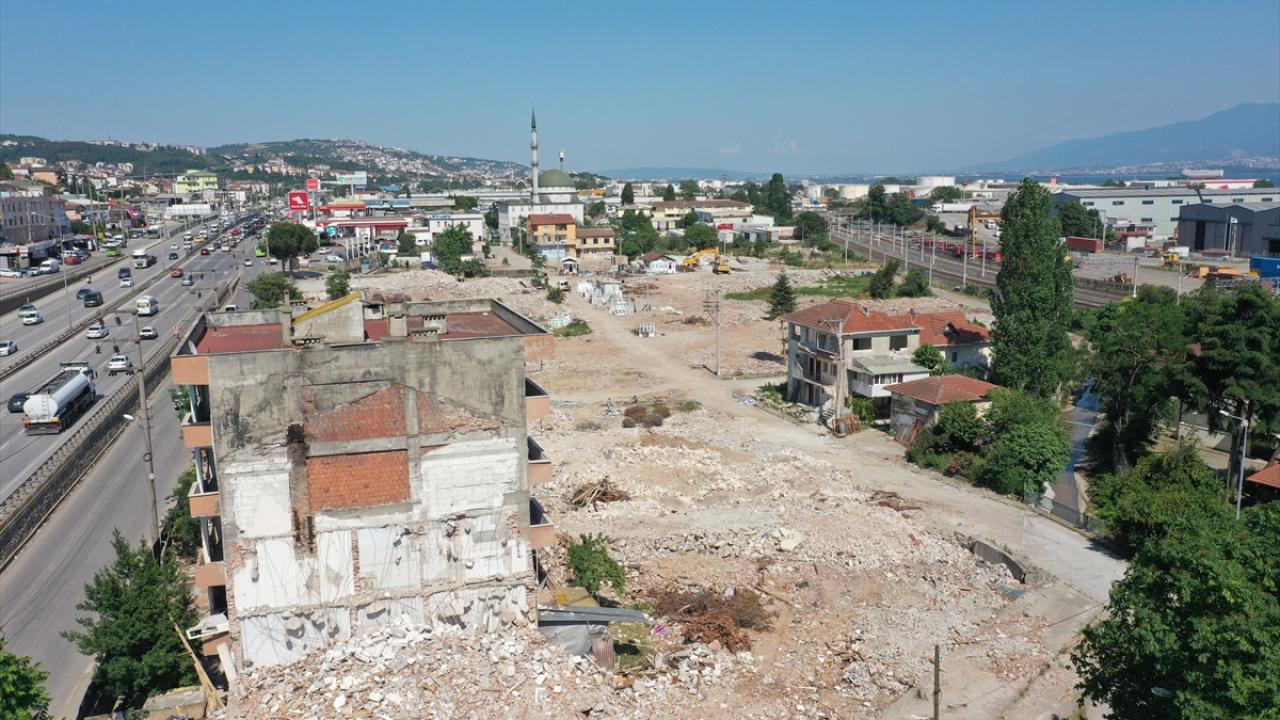 Kocaeli`de birçok ilçede kentsel dönüşüm çalışmaları sürüyor