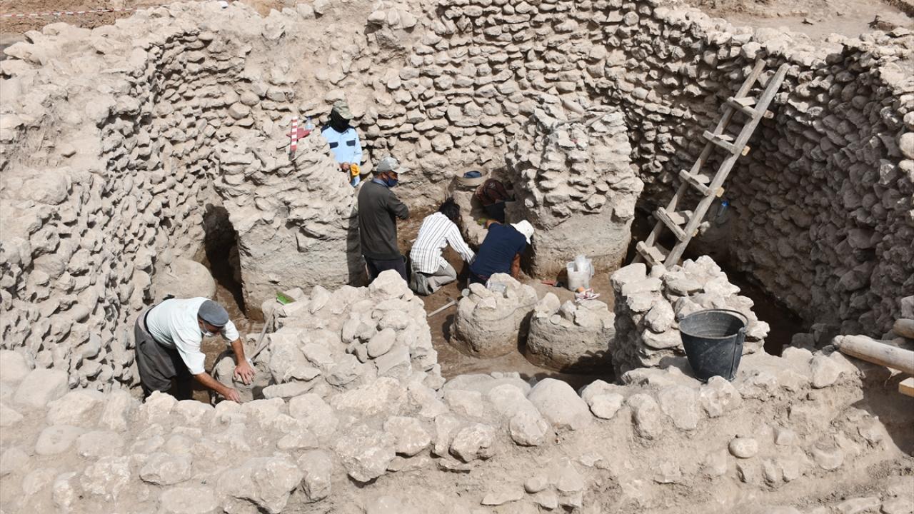 2 bin 687 eser gün yüzüne çıkarıldı