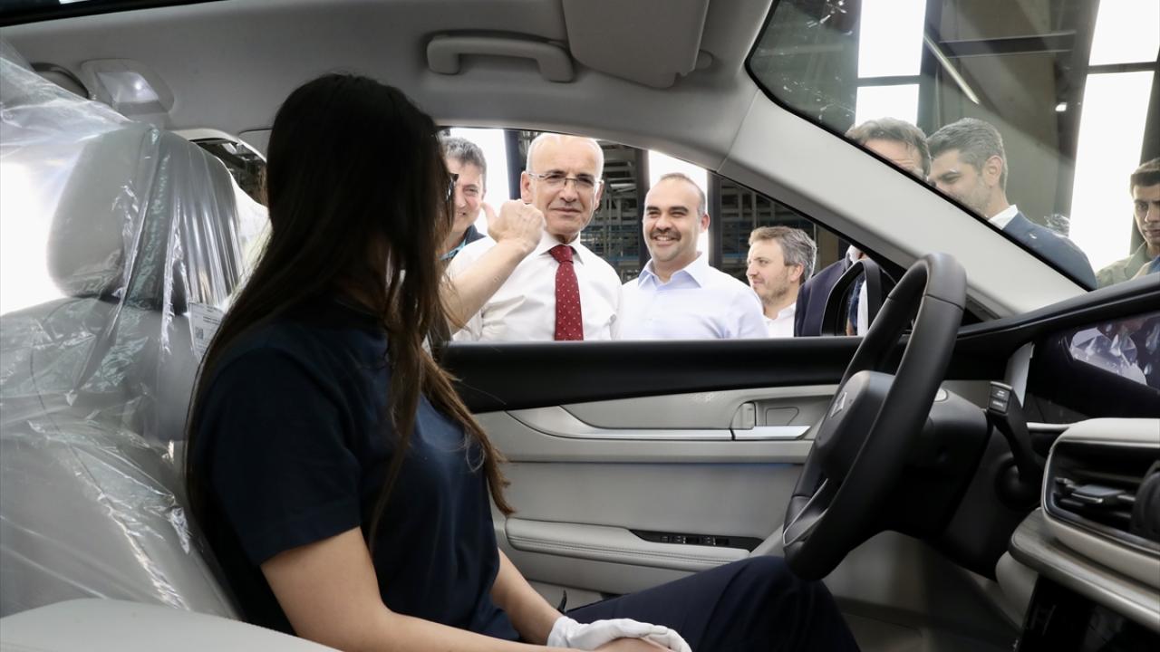 Bakanlar Togg üretim ve teknoloji kampüsünü ziyaret etti