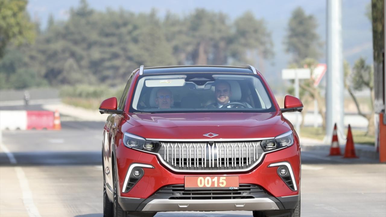 Bakanlar Togg üretim ve teknoloji kampüsünü ziyaret etti