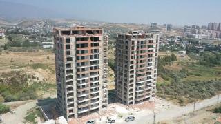 Dinamitle patlatılan 16 katlı binalar yerle bir oldu: O anlar kamerada