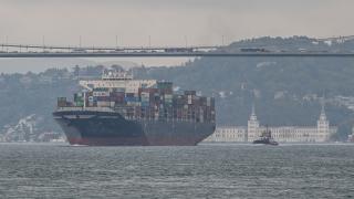 Ukrayna'dan ayrılan konteyner gemisi İstanbul Boğazı'ndan geçti