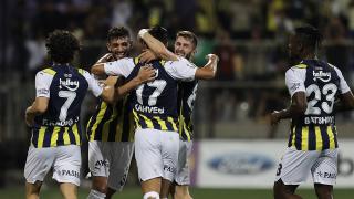 Fenerbahçe farklı kazanarak play-off turunda
