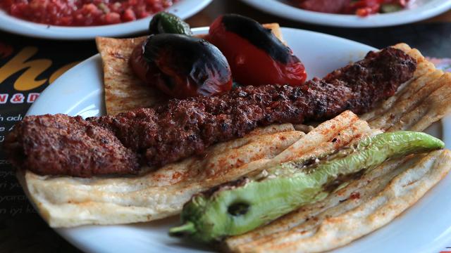 Türkiye'nin ortak damak tadı 'kebap' yüzyıllardır sofraları birleştiriyor